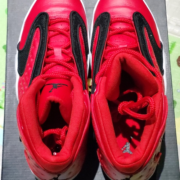 Shoes - Picture 8 of 11